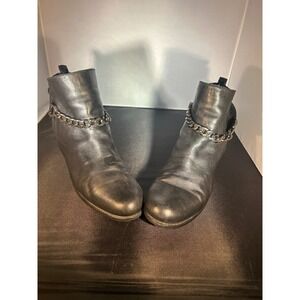 Stuart Weitzman Black Leather Chain Accent Ankle‎ Boots Booties Size 10 M